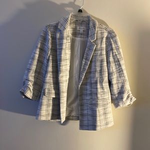 Elle size medium plaid blazer